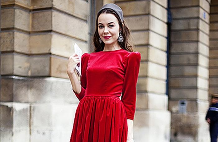 Ульяна Сергеенко в красном платье
