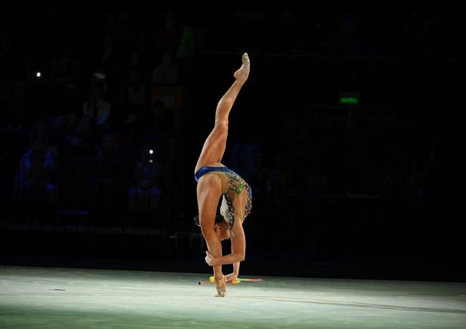 Ляля Крамаренко женская гимнастка