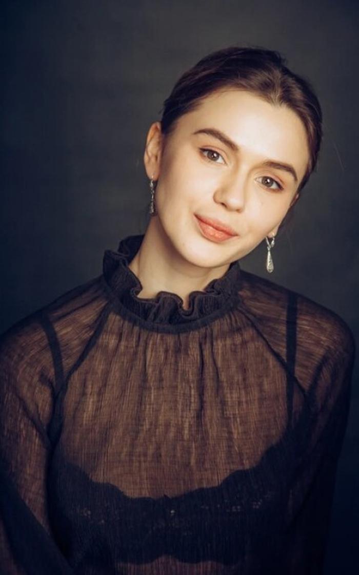 Анна Богомолова