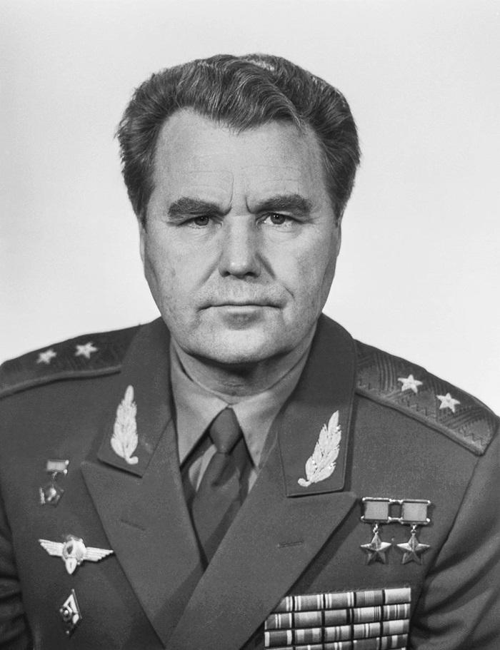 Владимир Шаталов