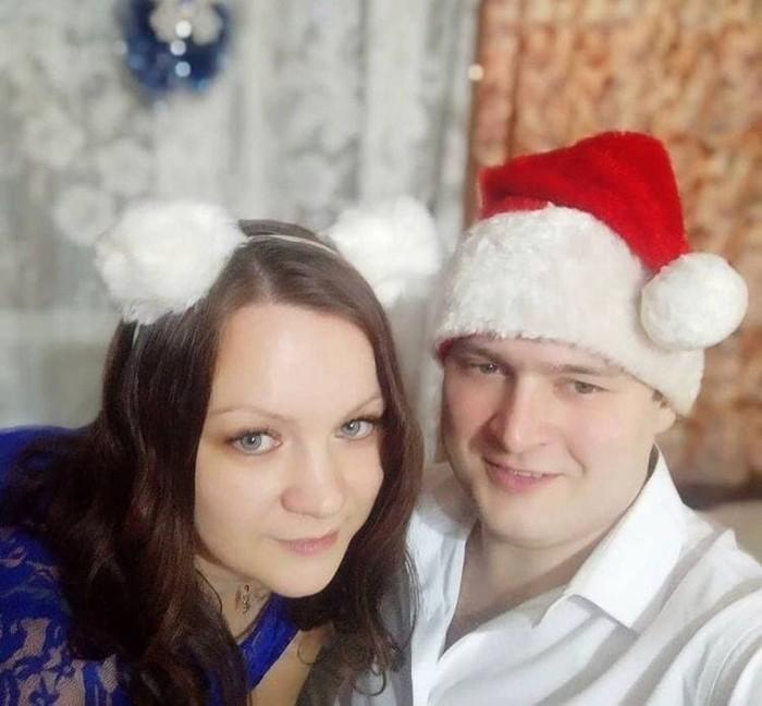 Кирилл Нефтерев с женой в канун Нового года