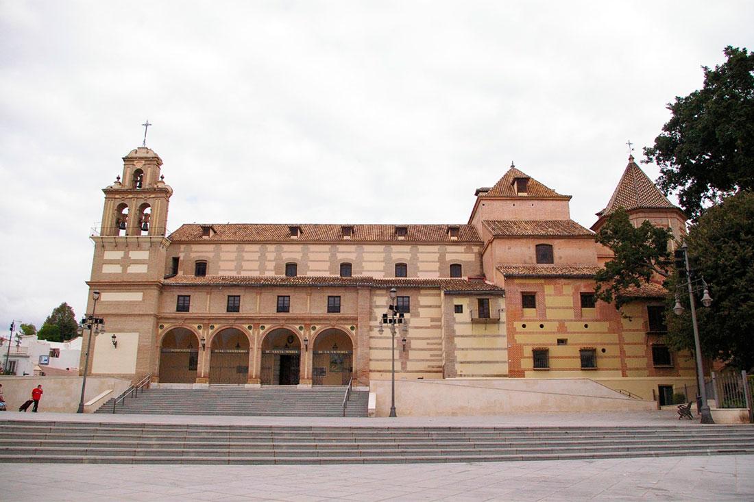 Кафедральный собор Санта-Мария-де-ла-Виктория