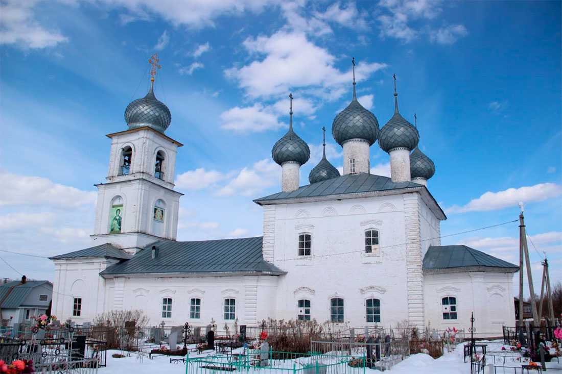 Храм святого Жен-мироносиц в селе Дмитриевское