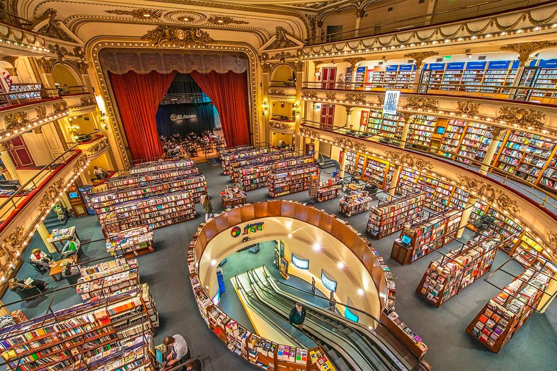 Книжный магазин 'El Ateno Grande Sprando'