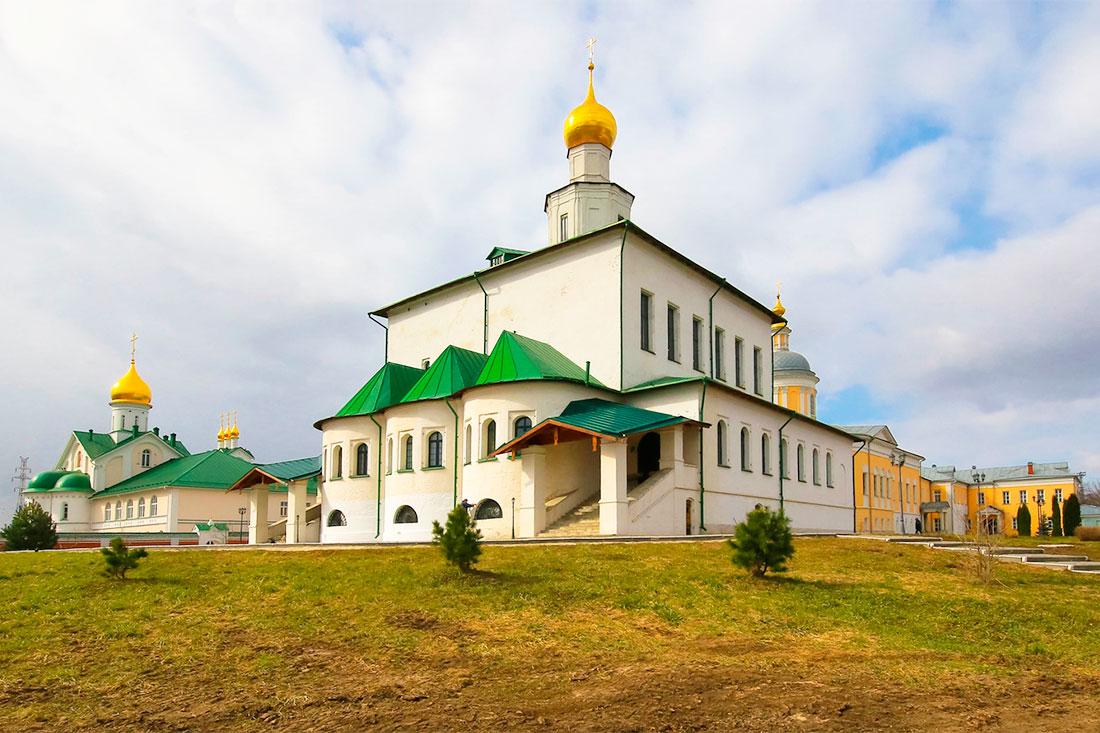 Богоявленский Сло-голтобинский монастырь