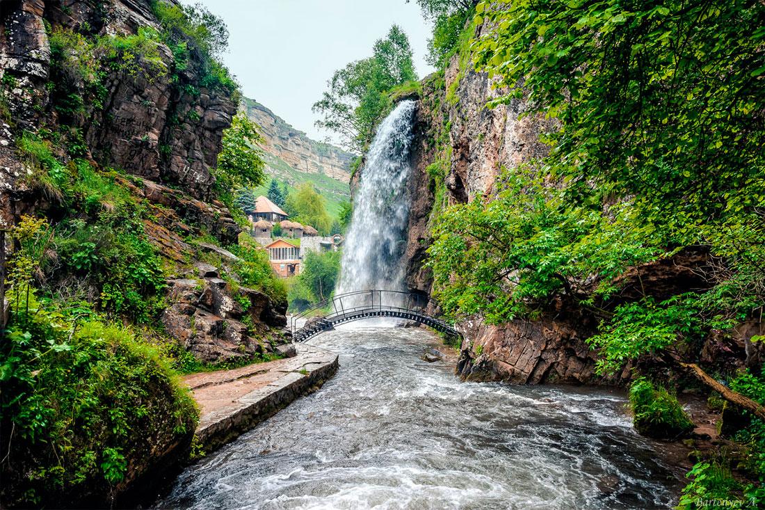 Медовый водопад в Кисловодске