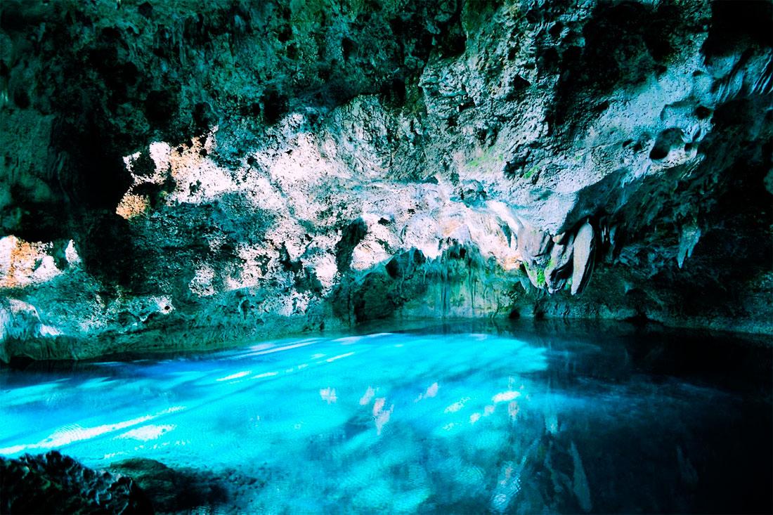 Пещера Лос Трес Окухос, или 