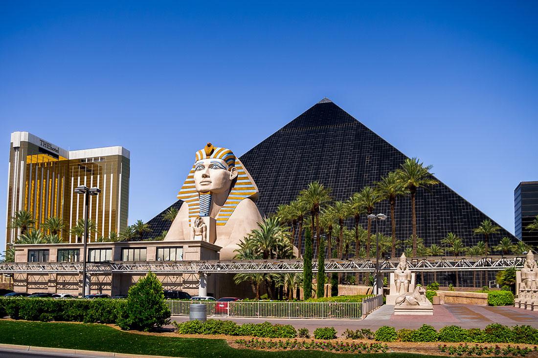 Комплекс 'Luxor Las Vegas'