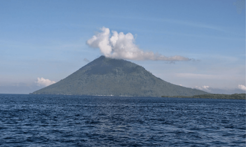 Вулкан Манадо Туа