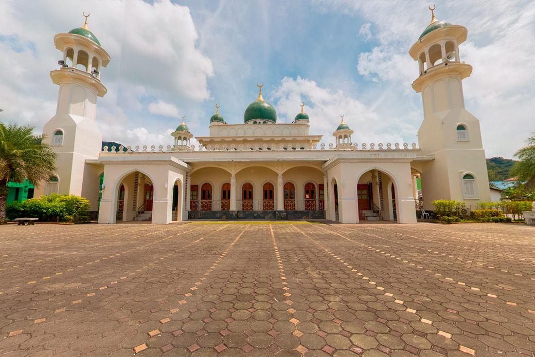 Мечеть Масджид Мукарам в Бангтао