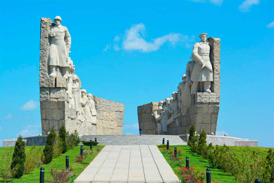 Памятник Славы на Самбекских высотах