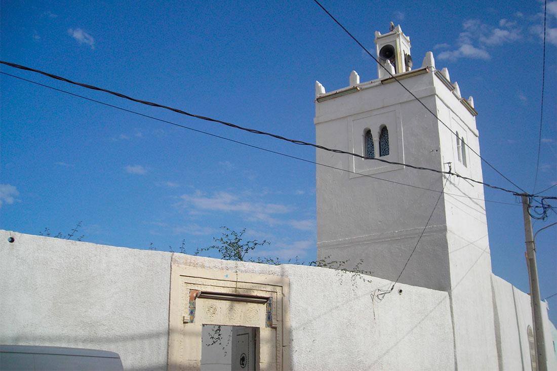 Вид на мечеть в Сиди-Бу-Хабане