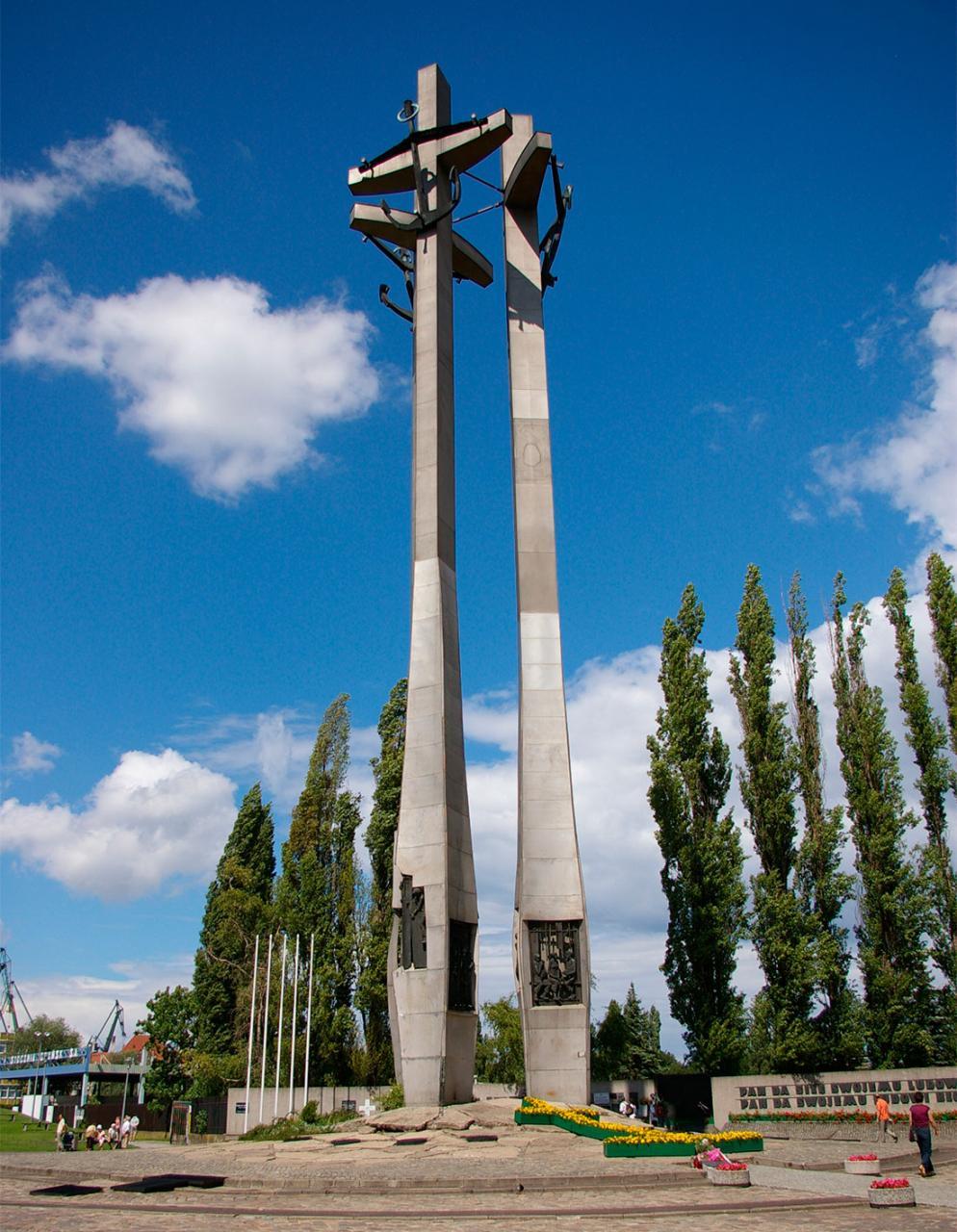 Памятник погибшим работникам верфи