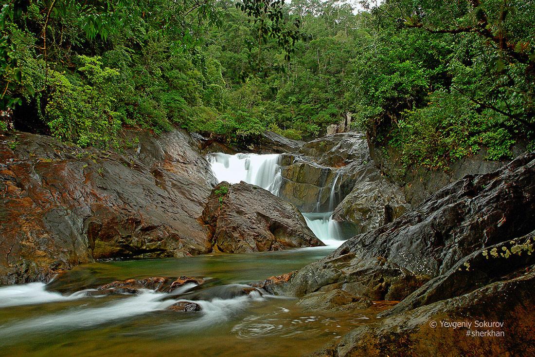 Комплекс водопада Нам Ток Тхан Майом (водопад Тхан Майом)