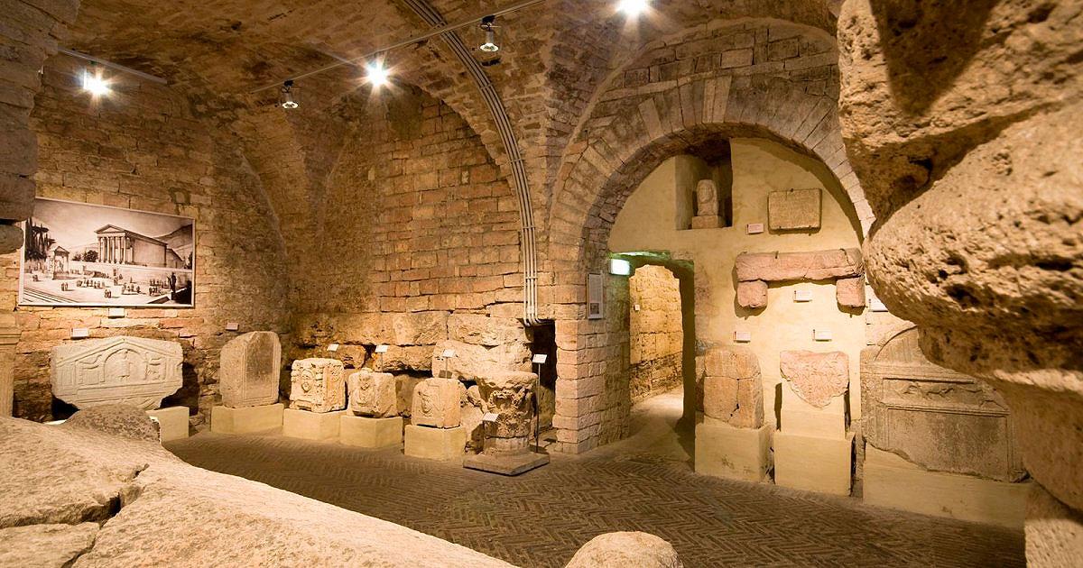 Римский форум и археологический музей