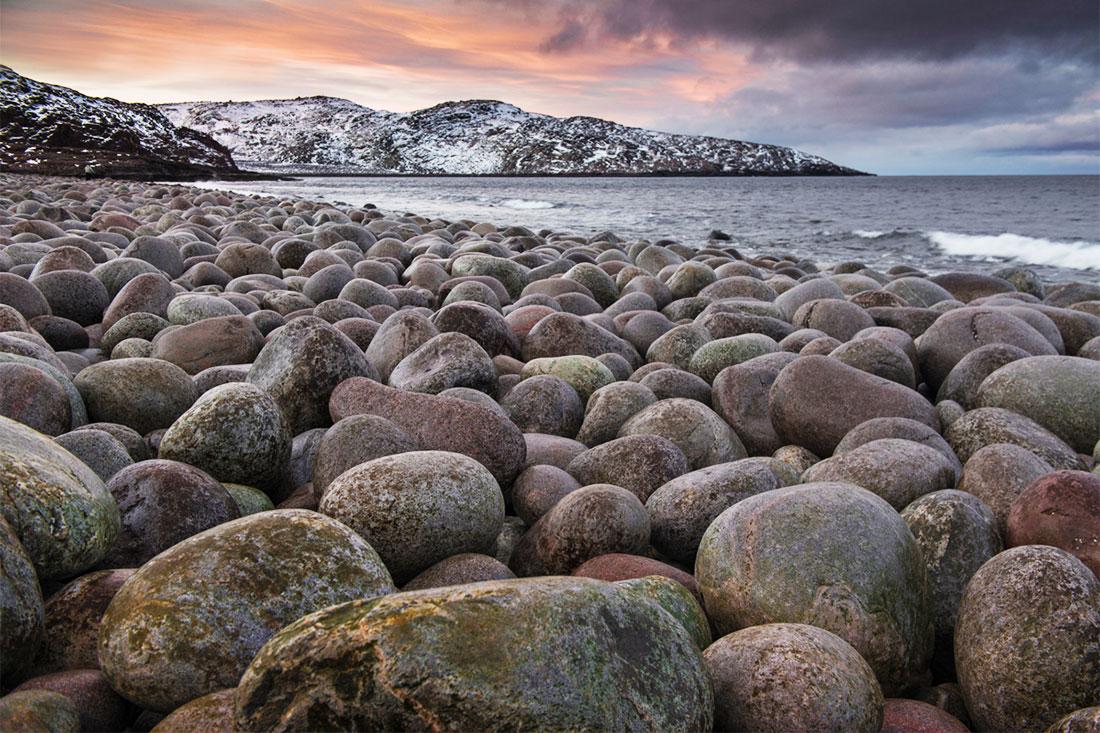 Каменный пляж 