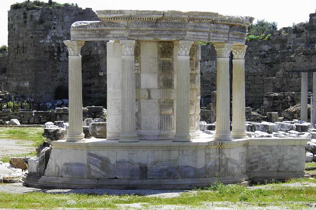 Храм Тиуча