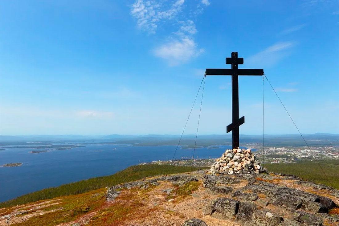 Поклонный крест на горе Крестовой