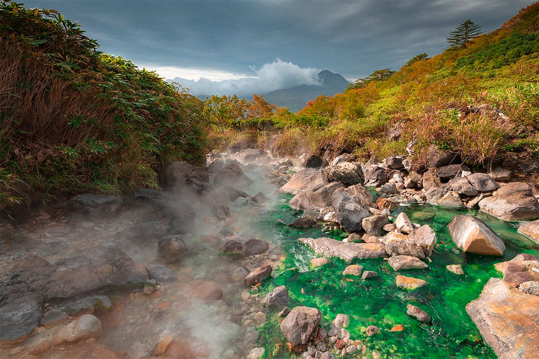 Вулкан Барански и Кипящая река