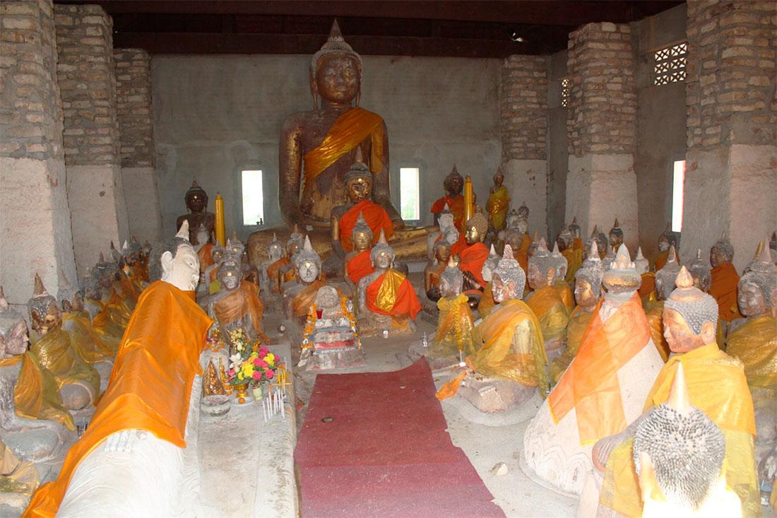 Храм Ват Санрет